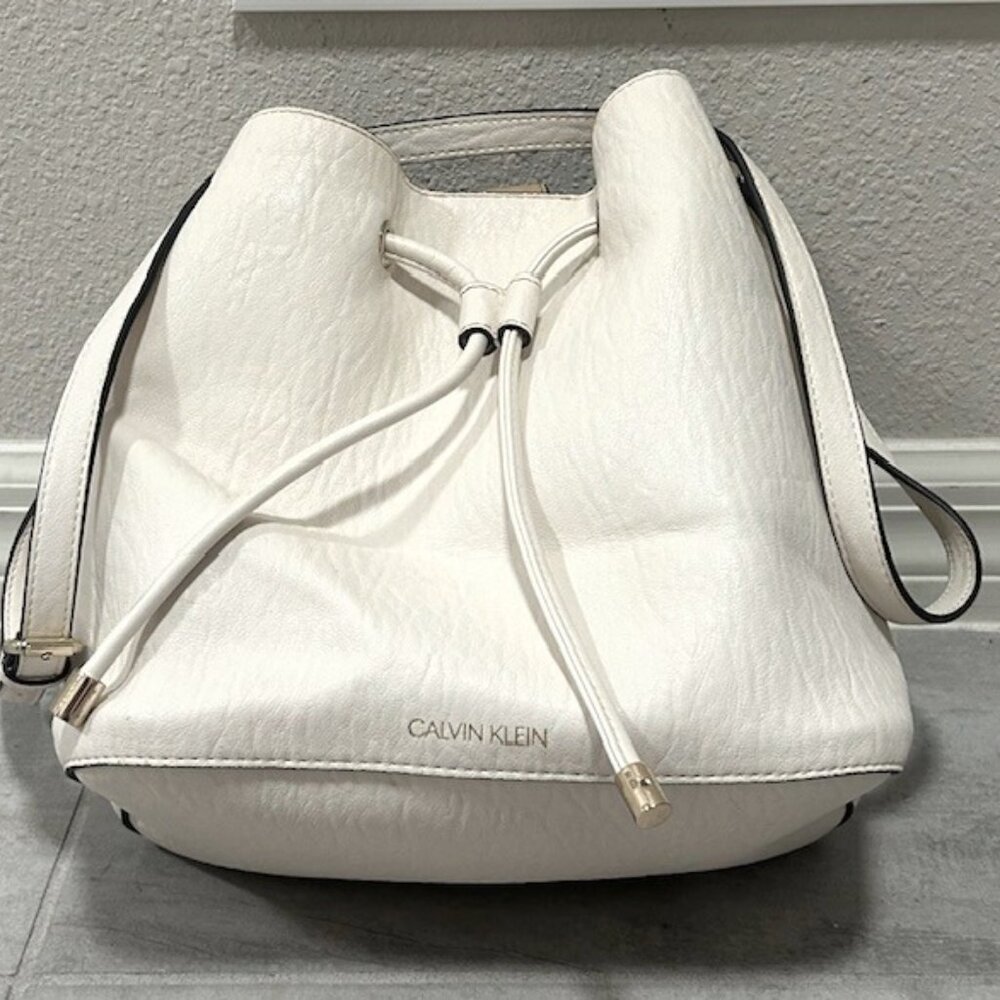 Calvin Klein Women's Gabrianna Novelty Bucket Shoulder Bag